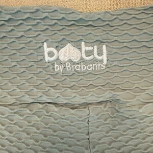 Booty by Brabants Croco Cropped Leggings in Frost